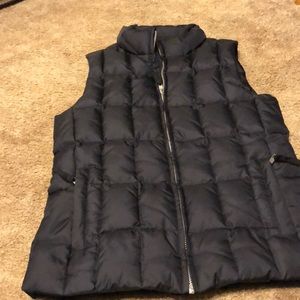 Black puffer vest